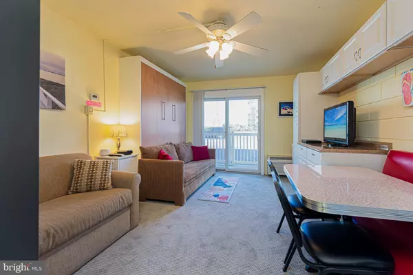Ocean City, MD 21842,11 62ND ST #104