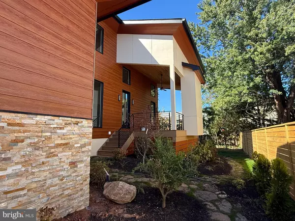 Mclean, VA 22101,6816 DEAN DR