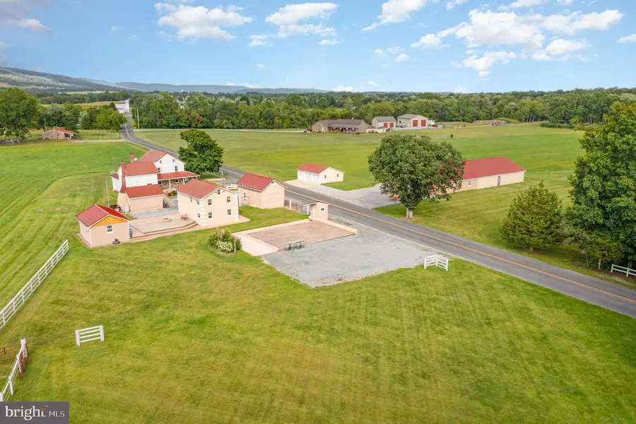 29 PARK DR, Grantville, PA 17028