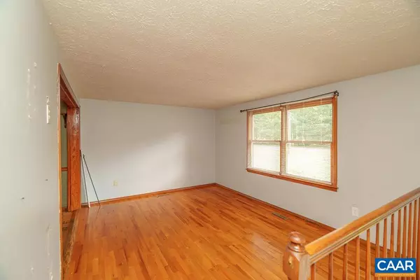 Palmyra, VA 22968,1209 HOLLANDS RD