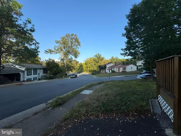 Leesburg, VA 20175,615 ROCKBRIDGE DR SE