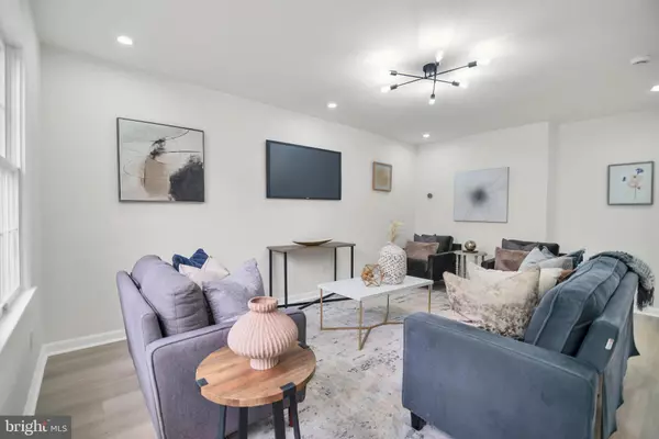 Burke, VA 22015,5809 SHANA PL