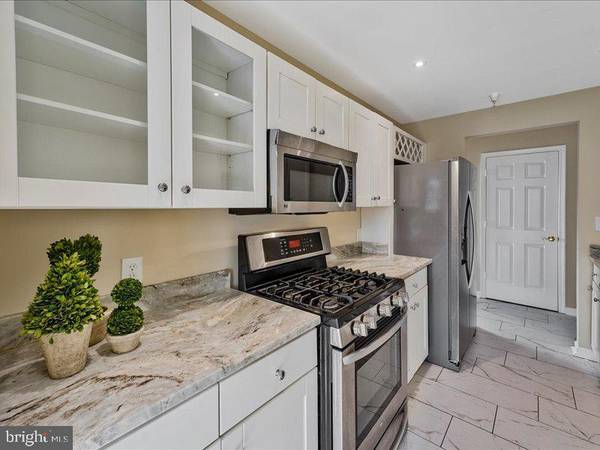 Greenbelt, MD 20770,6522 LAKE PARK DR #105