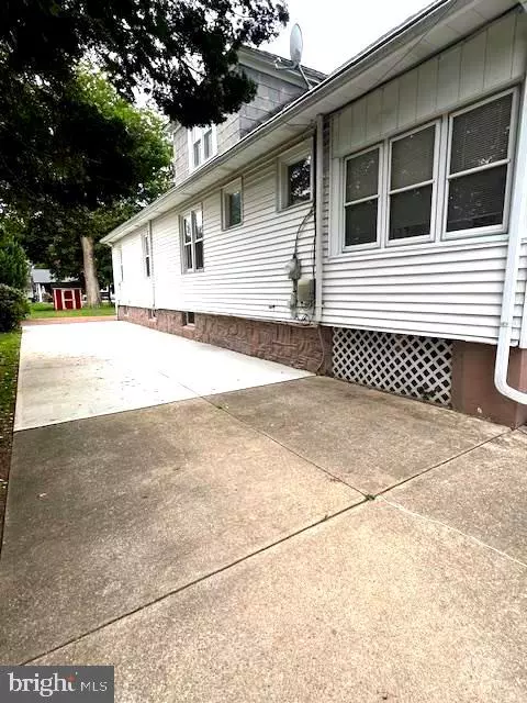 Ewing, NJ 08628,551 WASHINGTON AVE