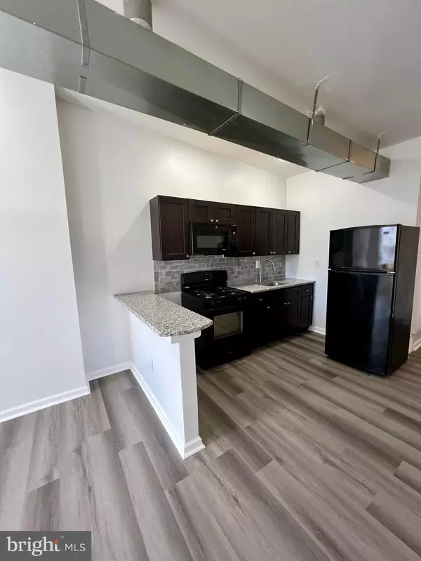 Philadelphia, PA 19121,2839 W DIAMOND ST #3RD FL