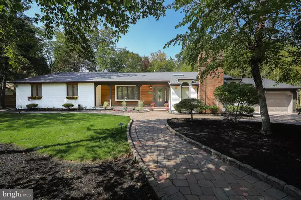 30 COOPER RUN DR, Cherry Hill, NJ 08003