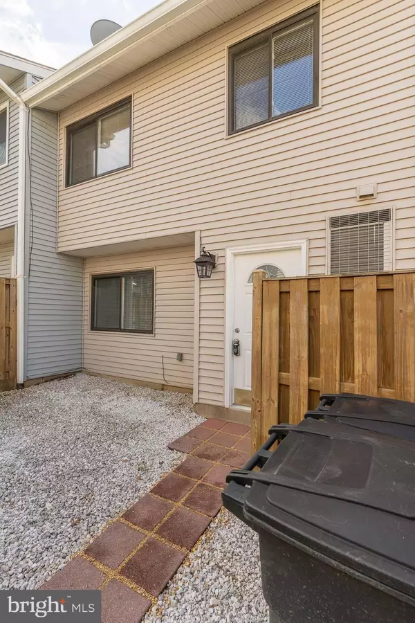 Alexandria, VA 22309,8708 VILLAGE SQUARE