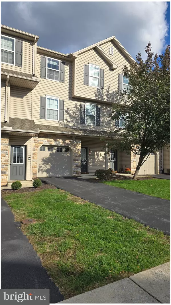 Mechanicsburg, PA 17050,439 GALLEON DR