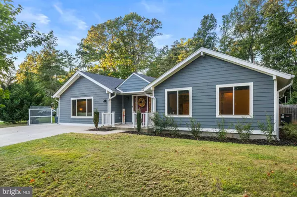 Fairfax, VA 22032,10402 HOLLYOAK PL