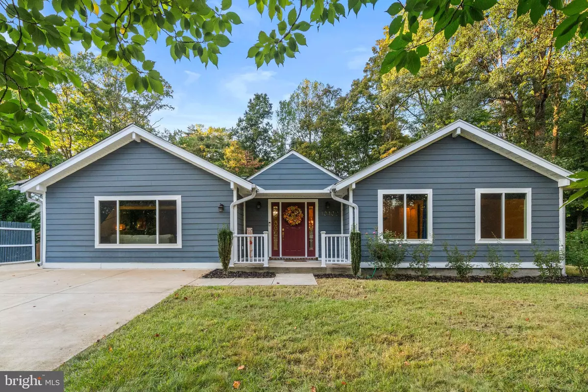 Fairfax, VA 22032,10402 HOLLYOAK PL