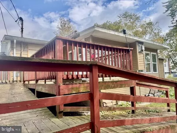 Delano, PA 18220,1 PINE ST