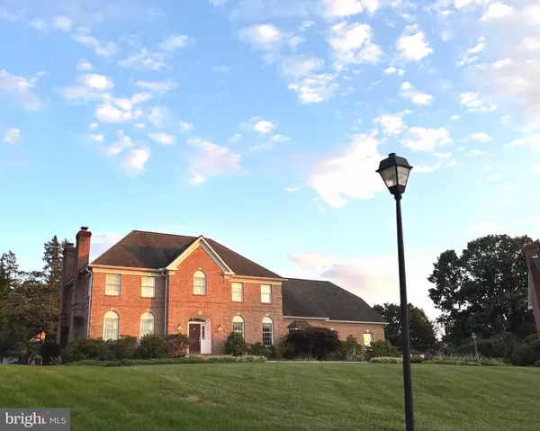 Hockessin, DE 19707,3 SCARLETT CT