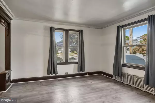 Magnolia, NJ 08049,130 E EVESHAM AVE