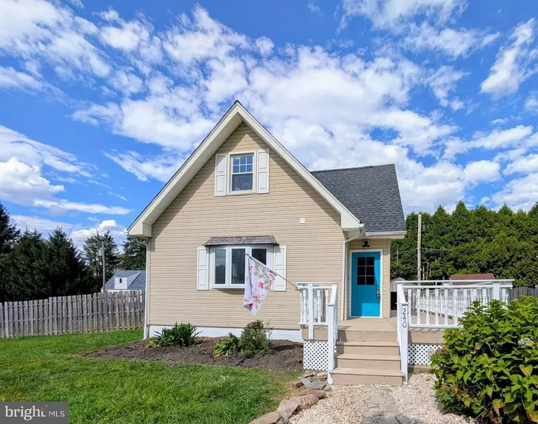 240 ROBERTS AVE, Horsham, PA 19044