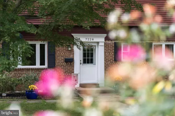 Falls Church, VA 22046,7228 ARTHUR DR
