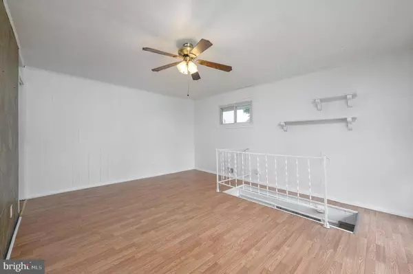 Burlington, NJ 08016,3 LAURIE WAY