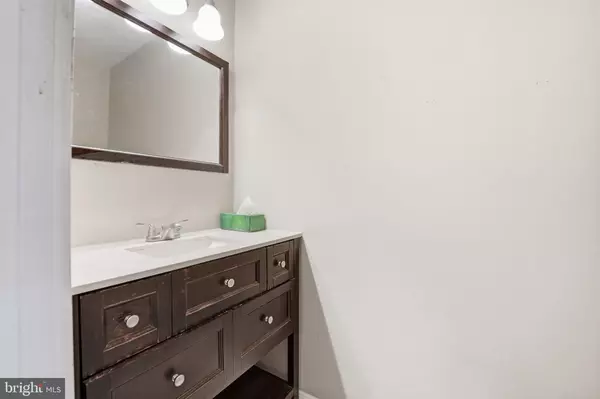 Woodbridge, VA 22192,12067 STALLION CT