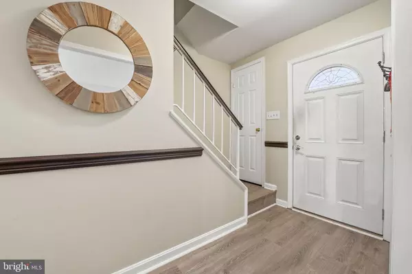 Woodbridge, VA 22192,12067 STALLION CT