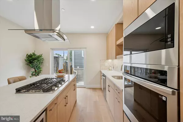 Philadelphia, PA 19125,2439 E HUNTINGDON ST