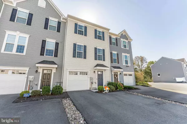 16 HUNTERS DR, Gilbertsville, PA 19525