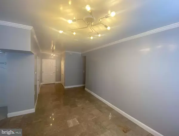 Arlington, VA 22203,3835 9TH ST N #PH6W