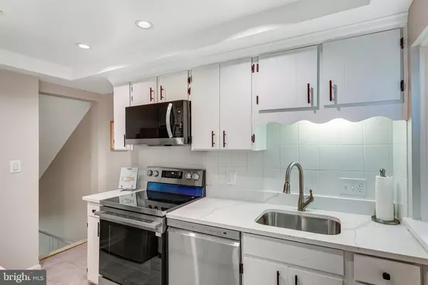 Arlington, VA 22206,4698 36TH ST S #A