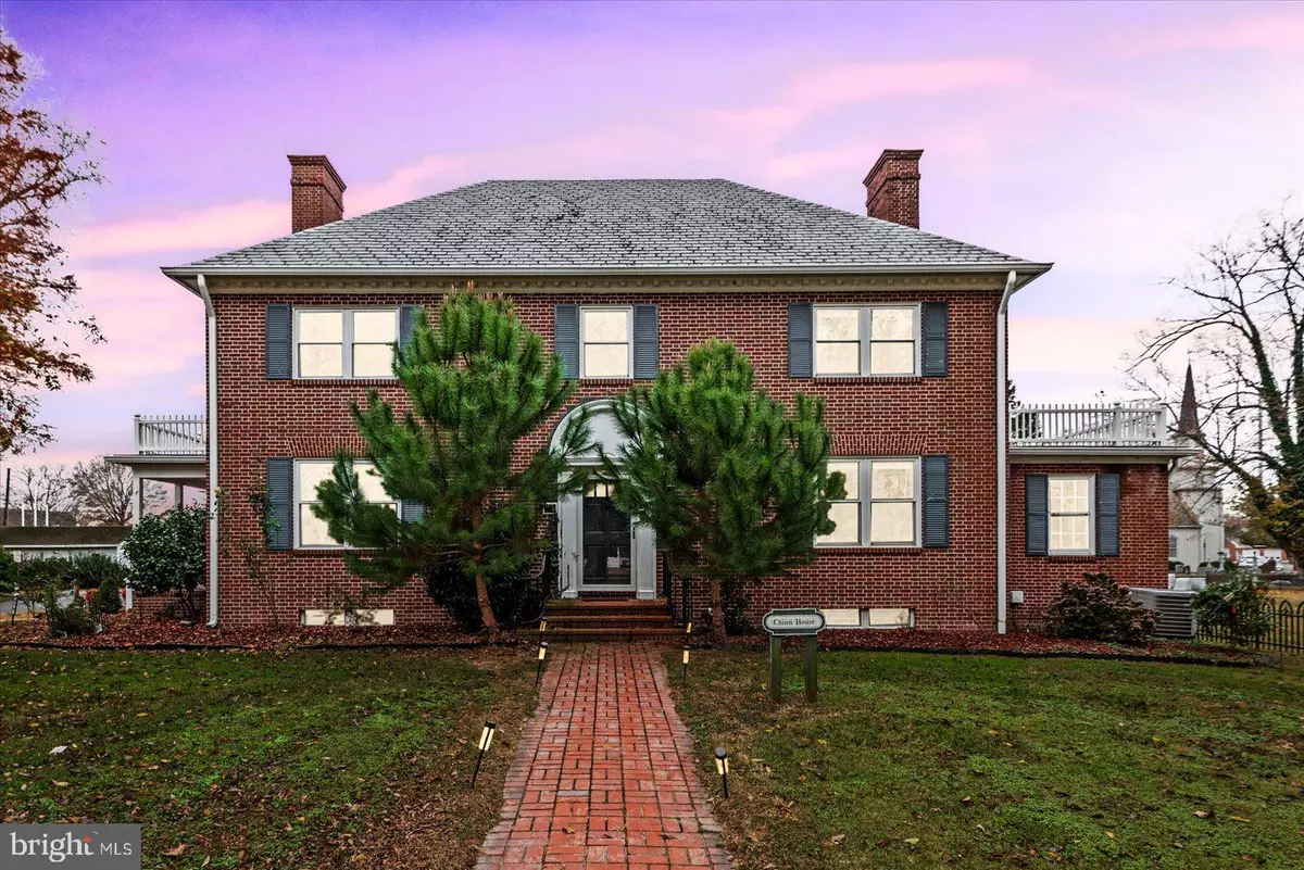 Tappahannock, VA 22560,419 S WATER LN