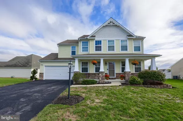 12 PEMBROOKE LN, Annville, PA 17003
