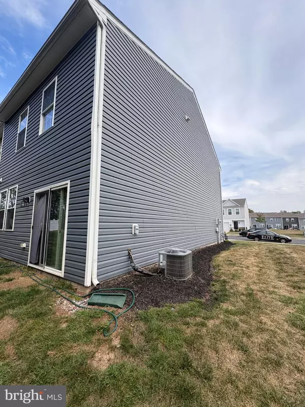 York, PA 17404,410 MAPLE RUN DR