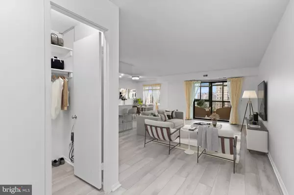 Mclean, VA 22102,8370 GREENSBORO DR #809