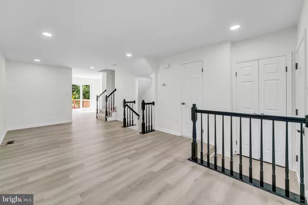 Alexandria, VA 22306,7804 GUM SPRINGS VILLAGE DR