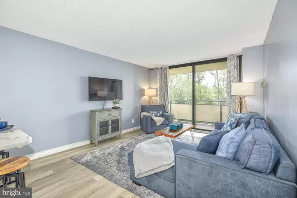 Bethesda, MD 20814,5225 POOKS HILL RD #607S
