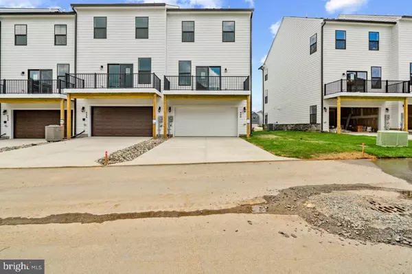 Frederick, MD 21701,738 COMPASS WAY