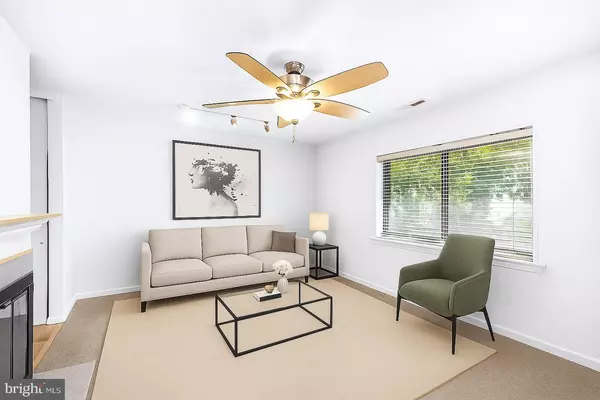 Mount Laurel, NJ 08054,12-B E DAISY LN