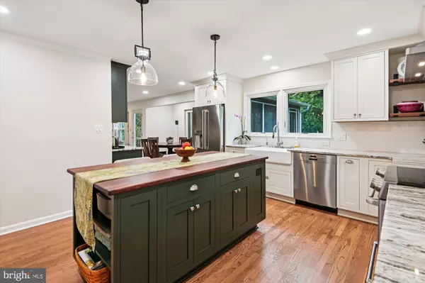 Gambrills, MD 21054,2034 HUNTWOOD DR