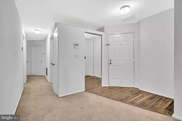 Monmouth Junction, NJ 08852,4162 BAYBERRY CT