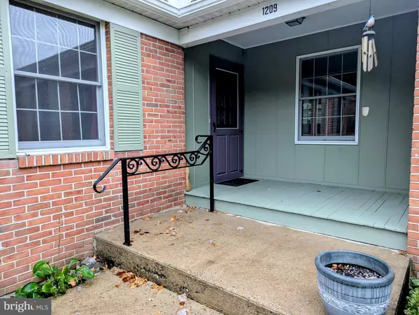 State College, PA 16801,1209 MAYBERRY LN