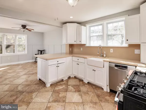 Upper Marlboro, MD 20772,14113 RECTORY LN