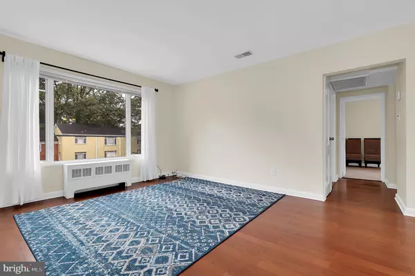 Bethesda, MD 20814,10411 MONTROSE AVE #301