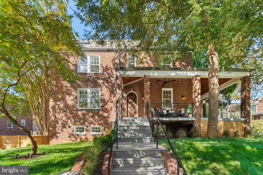 2338 39TH ST NW, Washington, DC 20007