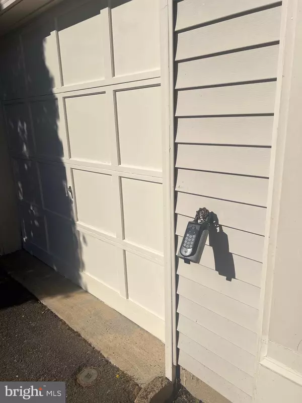 Manassas Park, VA 20111,9418 BLACK HAWK CT