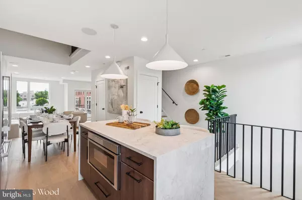 Philadelphia, PA 19123,612 N BRENNA WALK