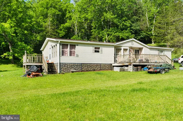 Basye, VA 22810,8883 CROOKED RUN RD
