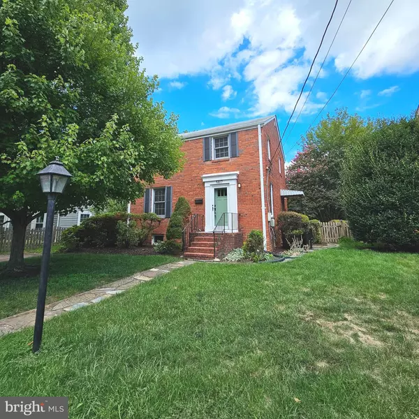 5817 5TH ST S, Arlington, VA 22204
