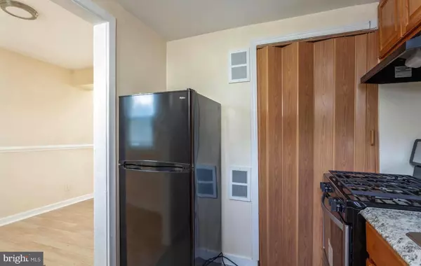 Temple Hills, MD 20748,2852 IVERSON ST #110