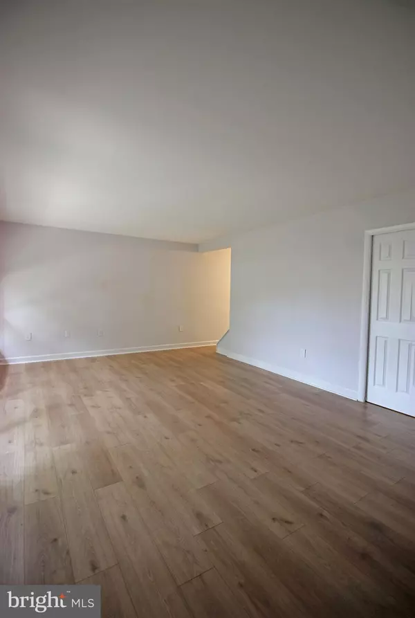 Annandale, VA 22003,7813 WINONA CT