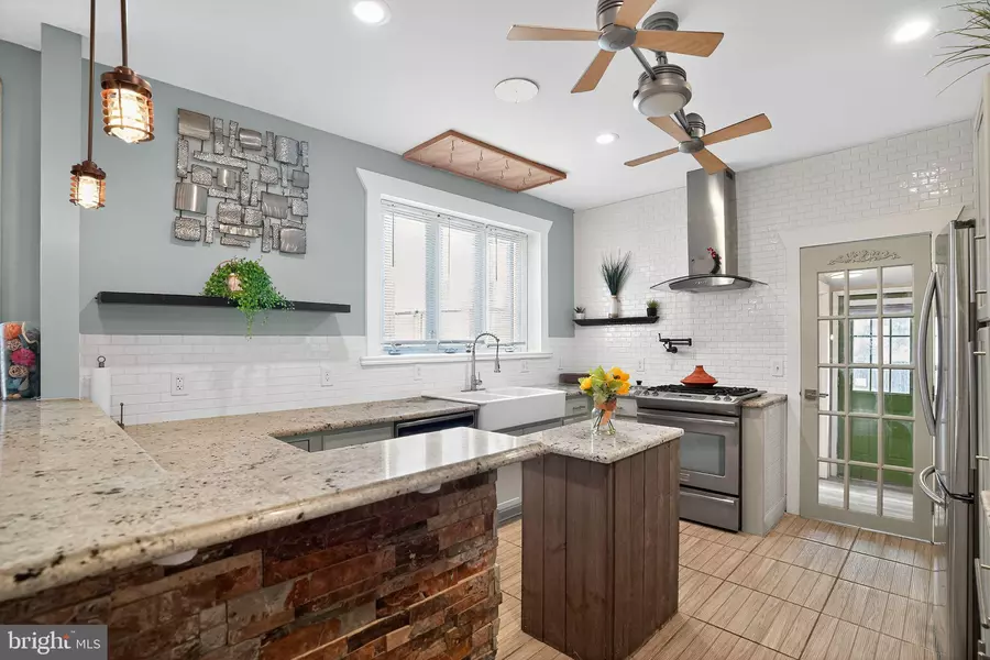 654 STANBRIDGE ST, Norristown, PA 19401