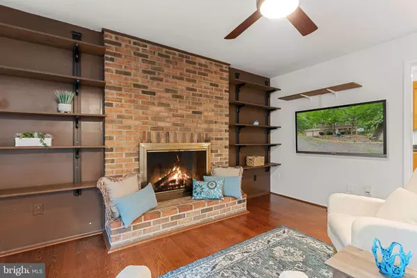 Broad Run, VA 20137,5168 SANDY STONE LN