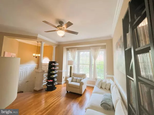 Vienna, VA 22182,2179 WOLFTRAP CT