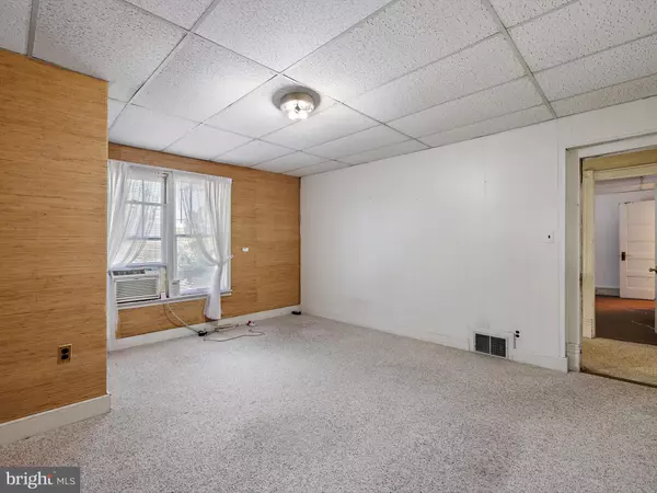 Lanham, MD 20706,6318 PRINCESS GARDEN